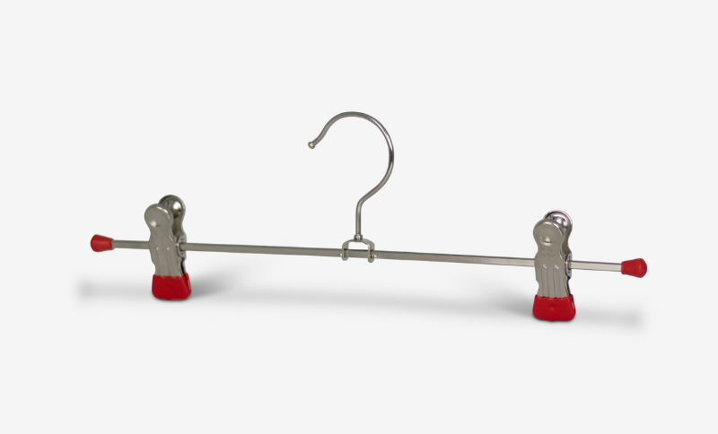 Hanger pour pantalons avec pinces Clip K D