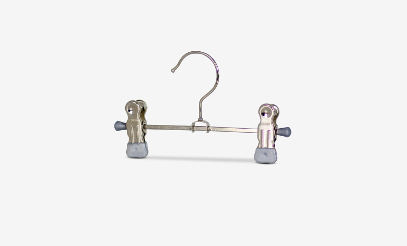 Hanger pour pantalons avec pinces Clip K D